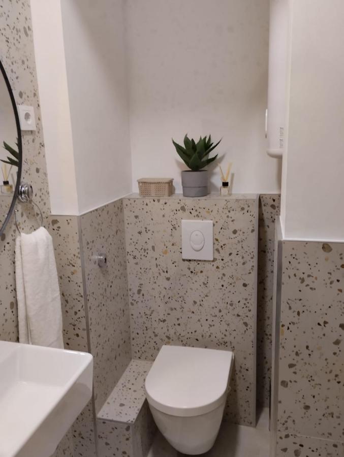 Apartman Zagreb , With Balcony And Free Parking Exterior photo