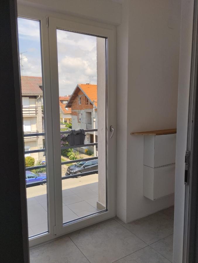 Apartman Zagreb , With Balcony And Free Parking Exterior photo