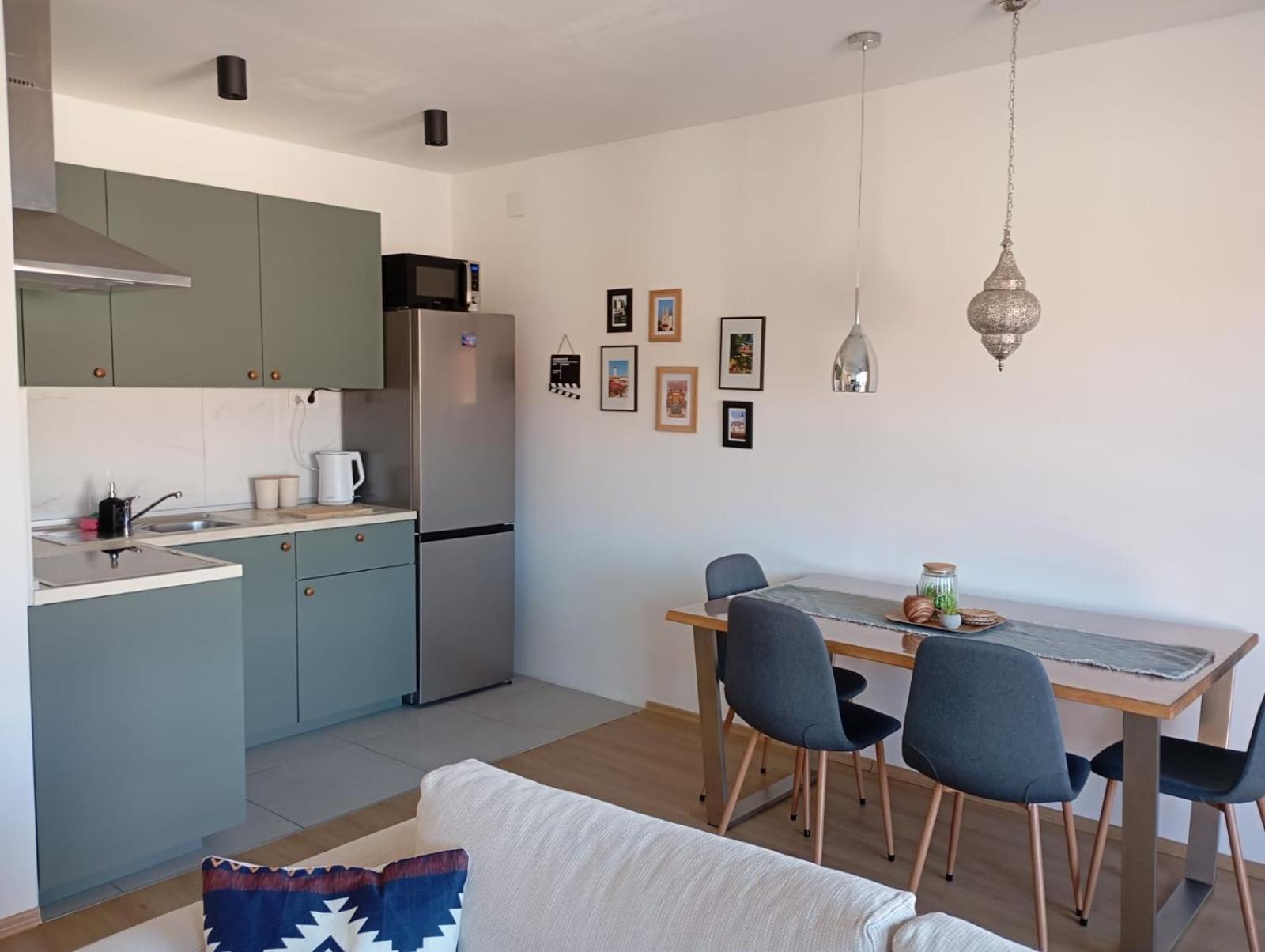 Apartman Zagreb , With Balcony And Free Parking Exterior photo